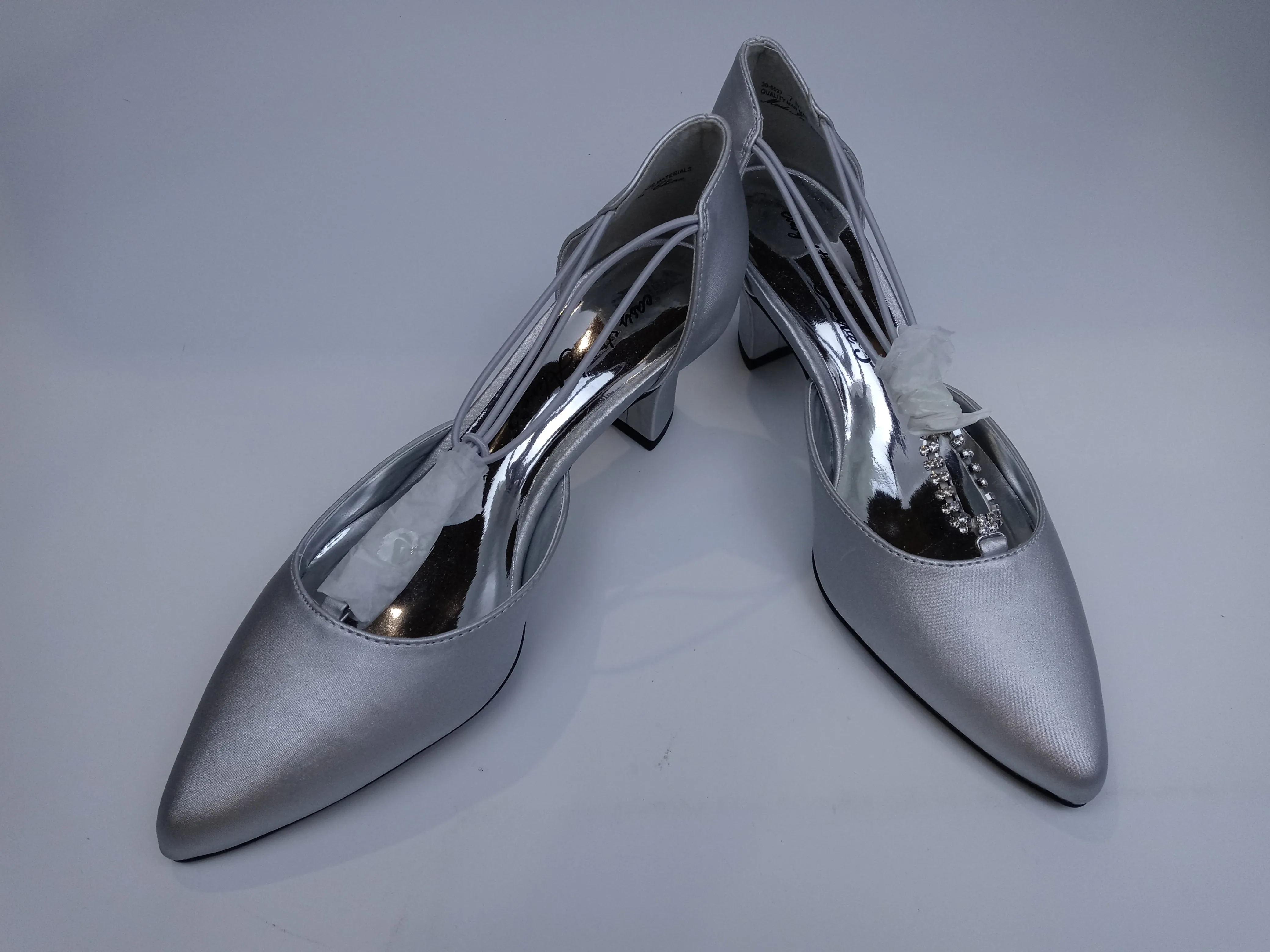 Easy Street Women's Moonlight Dress Pump Silver Satin 7 W Us Pair of Shoes