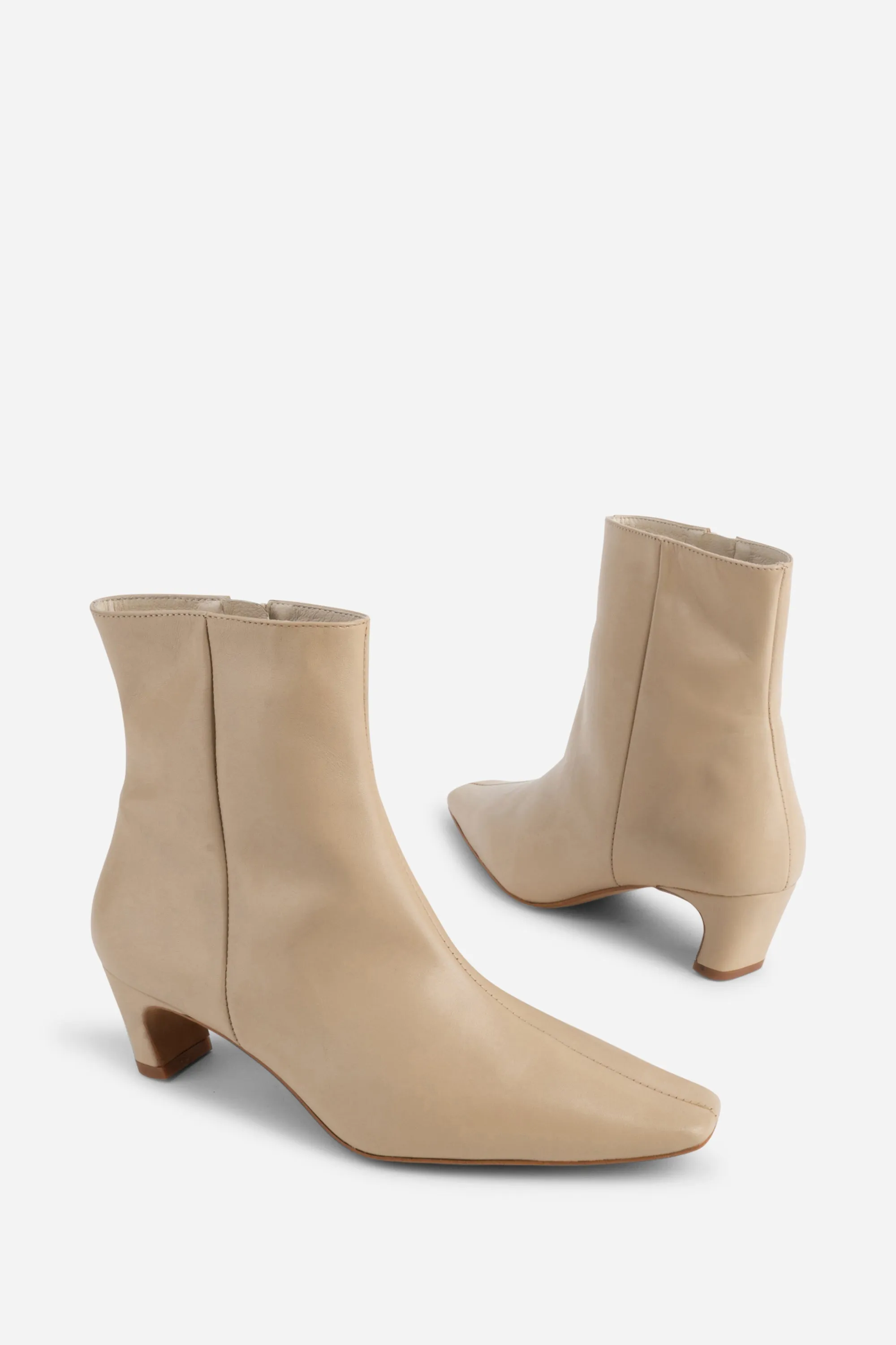 LEXI KITTEN HEEL ANKLE BOOT